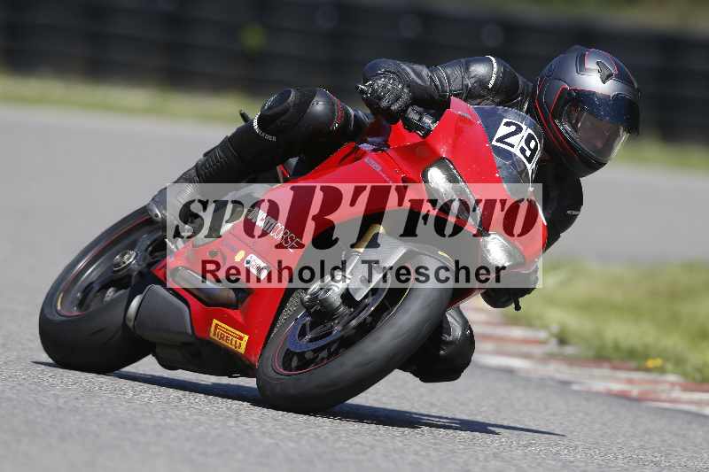 /43 08.08.2025 Discover the Bike ADR/Race 3 rot/299